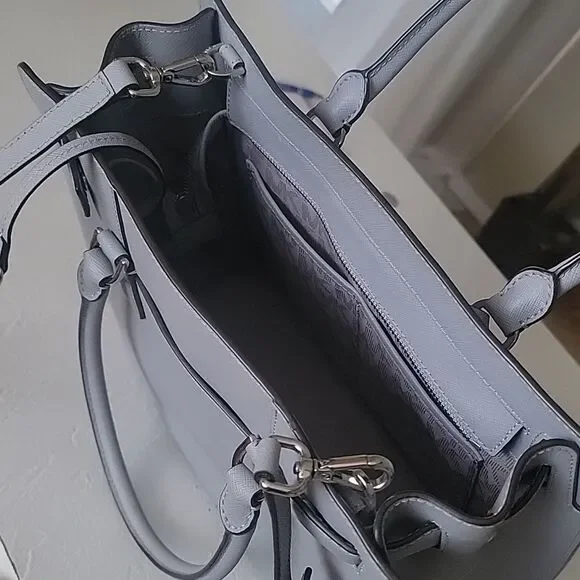 Michael Kors Bag - Picture 4 of 7